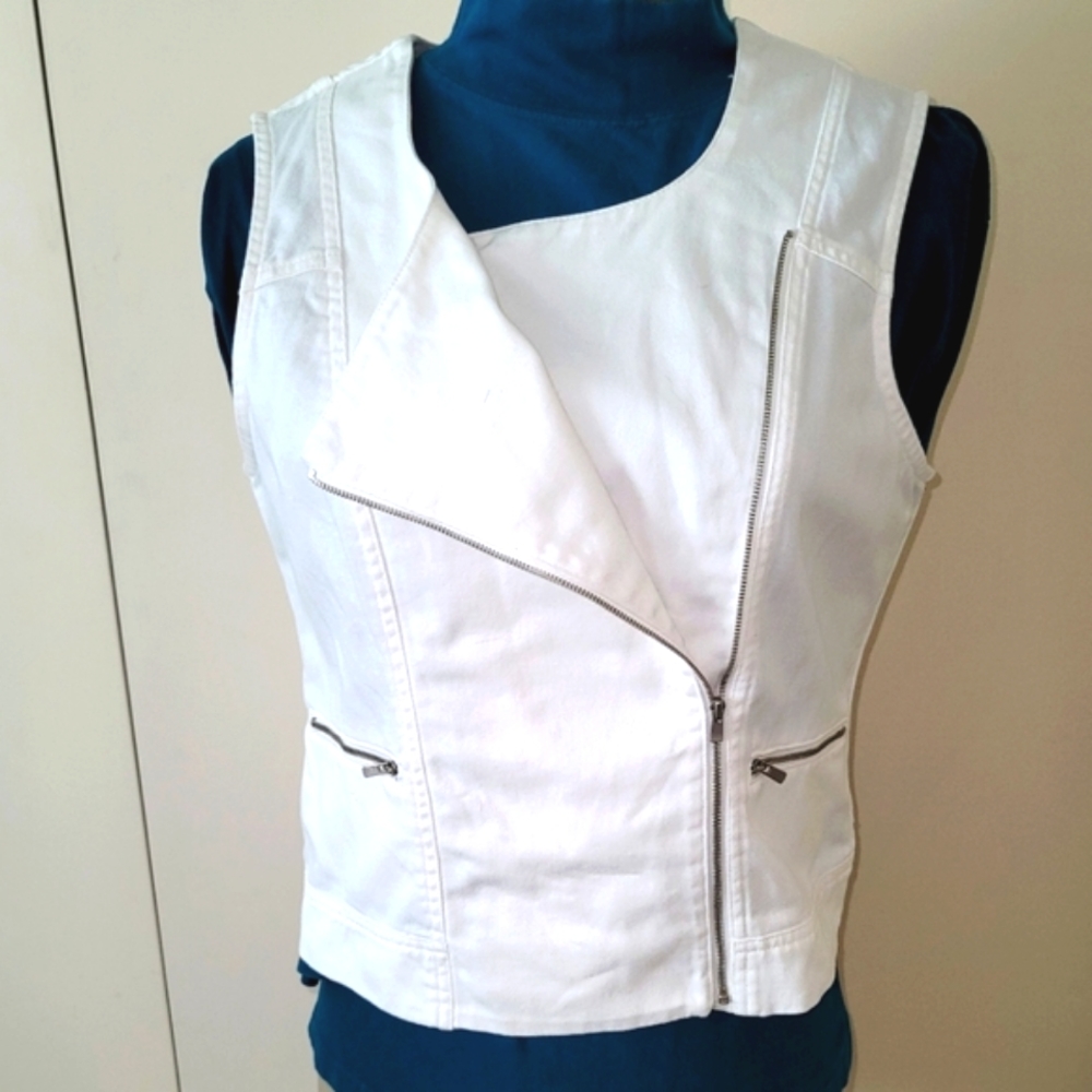 New Directions White denim moto vest